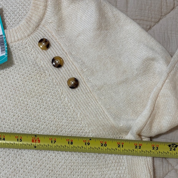 NWT Market & Spruce Women’s Cream Sweater with Button Details Sz. XL - Picture 6 of 8